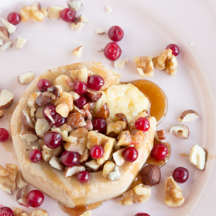 Mjölkfri och vegansk varm brietårta, av Anna Winér