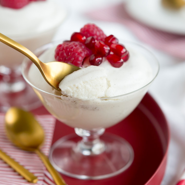 Vegansk vit chokladmousse utan socker, av Anna Winér
