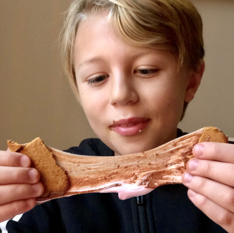 Julkakor, s´mores, pepparkakor, skumtomtar, tomteskum, julbak