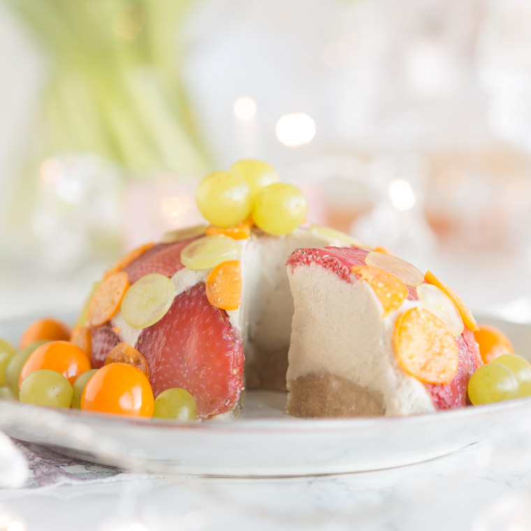 Jordgubbstårta som en vegansk ”no bake” cheesecake, av Anna Winér