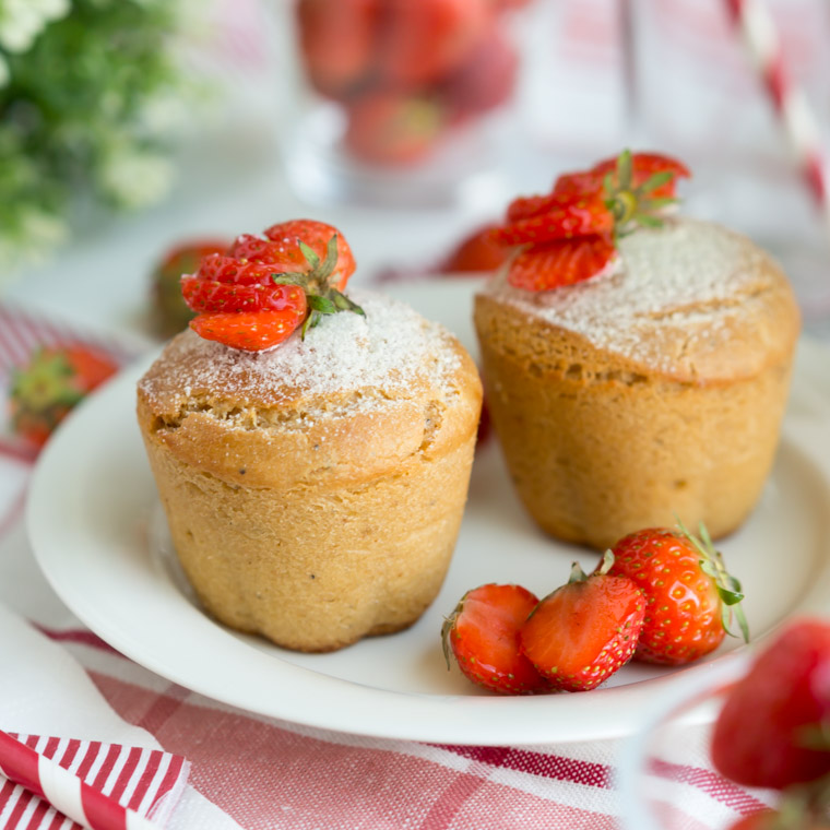 nyttiga, veganska och glutenfria rabarbermuffins av Anna Winér