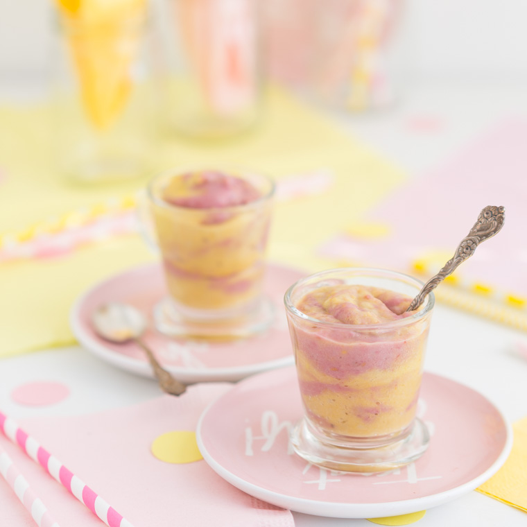 Mango- och hallonmousse