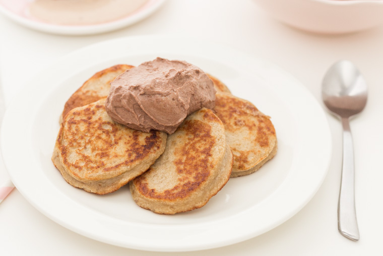 nötpannkakor till frukost