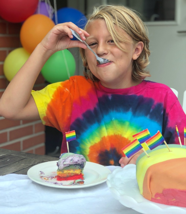 Pridefestival, pride, prinsesstårta, tårta, fest, kalas, gay, regnbågstårta, regnbåge