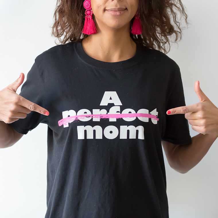 Peppig t-shirt mammasanningar perfect mom