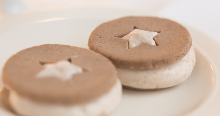 Pepparkakssandwich: FikaTillAlla
