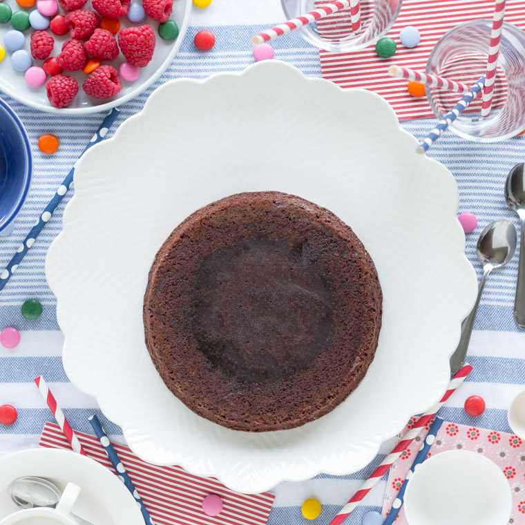 Kladdkaka formad som en elefanttårta, av Anna Winér