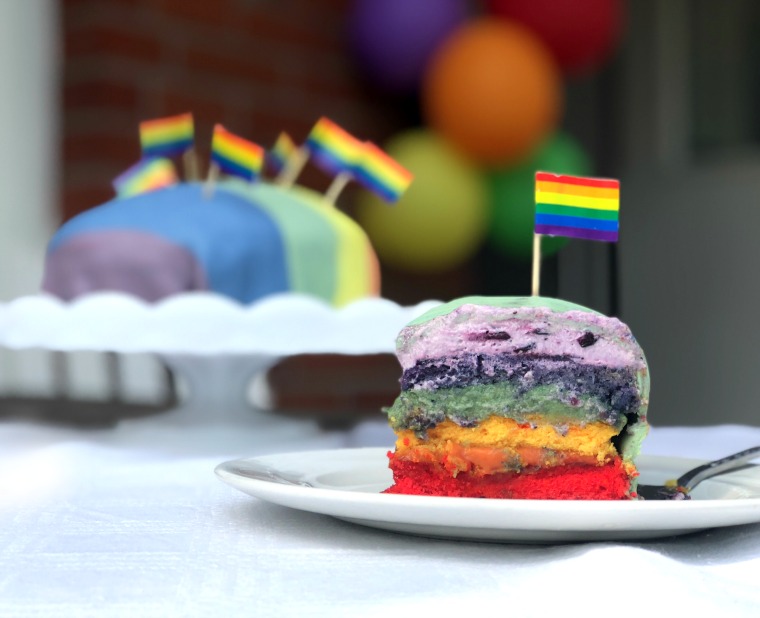 Pridefestival, pride, prinsesstårta, tårta, fest, kalas, gay, regnbågstårta, regnbåge
