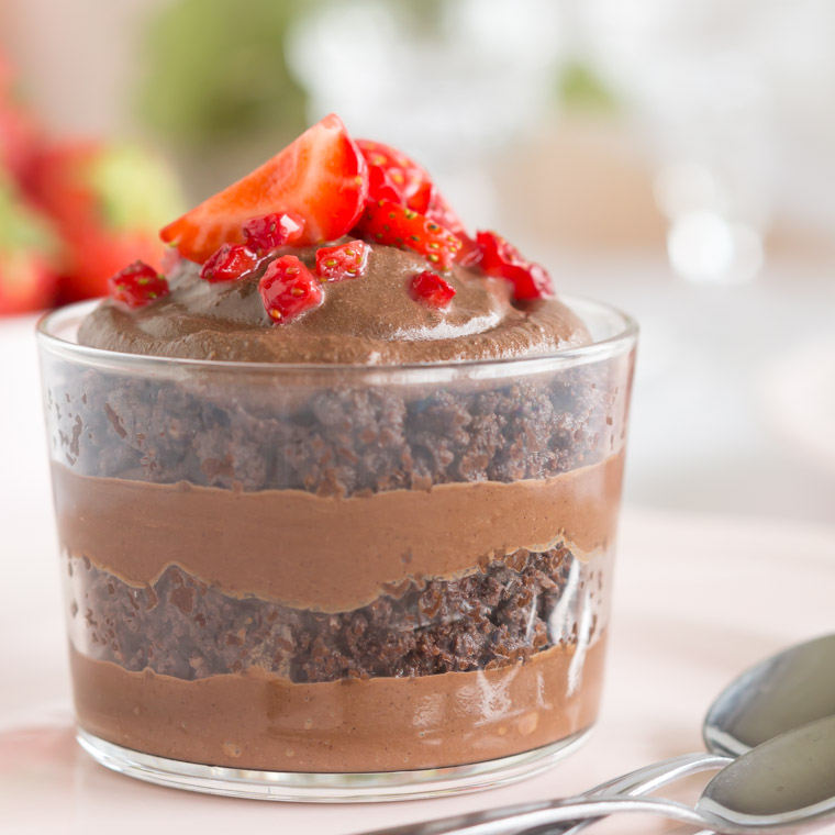 Snabb & enkel trifle med kladdkaka och chokladmousse, av Anna Winér