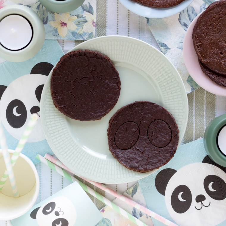 Chokladplättar som pandor, av Anna Winér