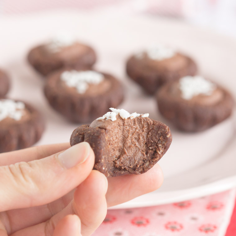 Veganska & glutenfria chokladbollsgrottor utan vitt socker av anna winér