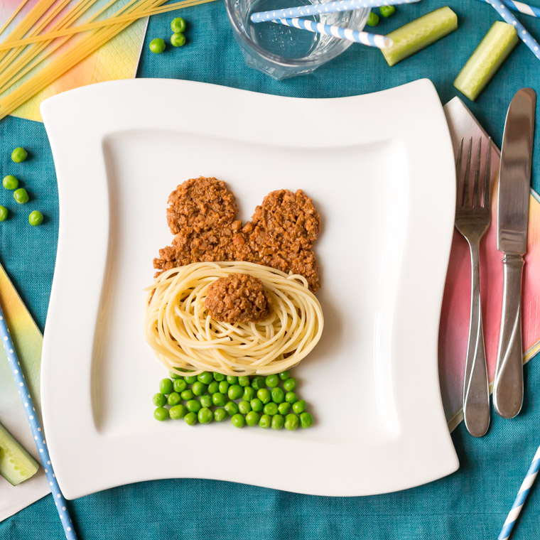 Björn av spaghetti och köttfärssås