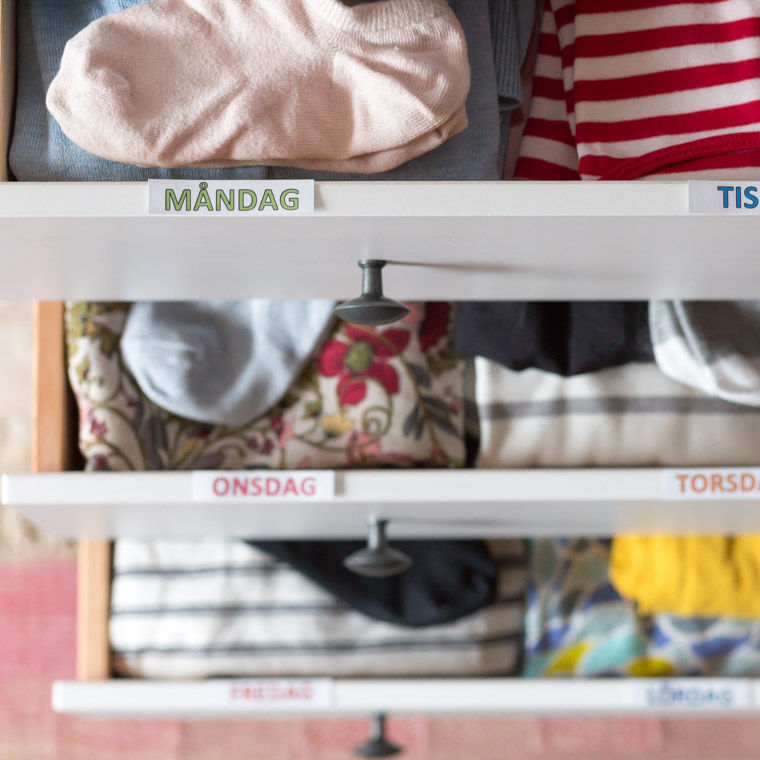 Sorting, klädsorting, organisering, klädorganisering, organiserade lådor,