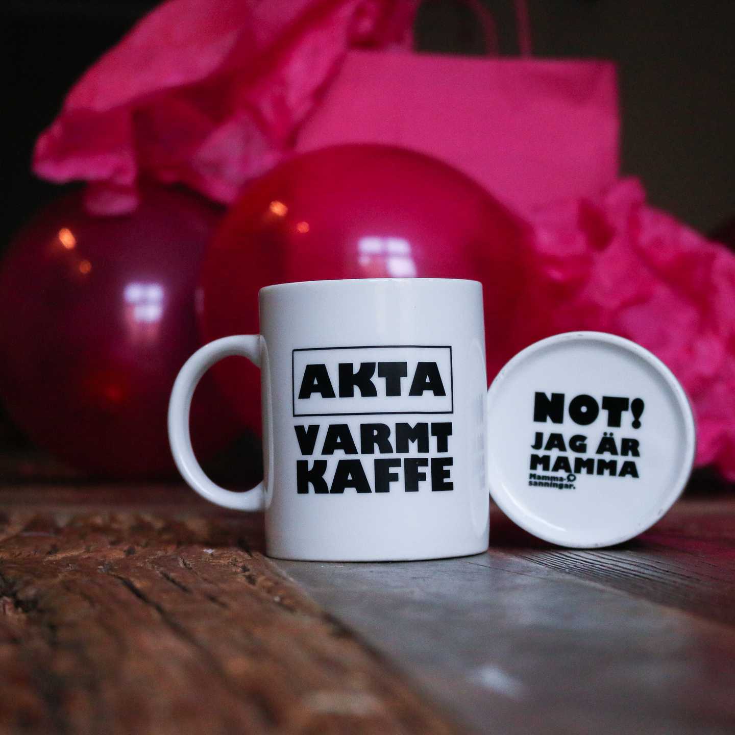 Rolig mammamugg varmt kaffe