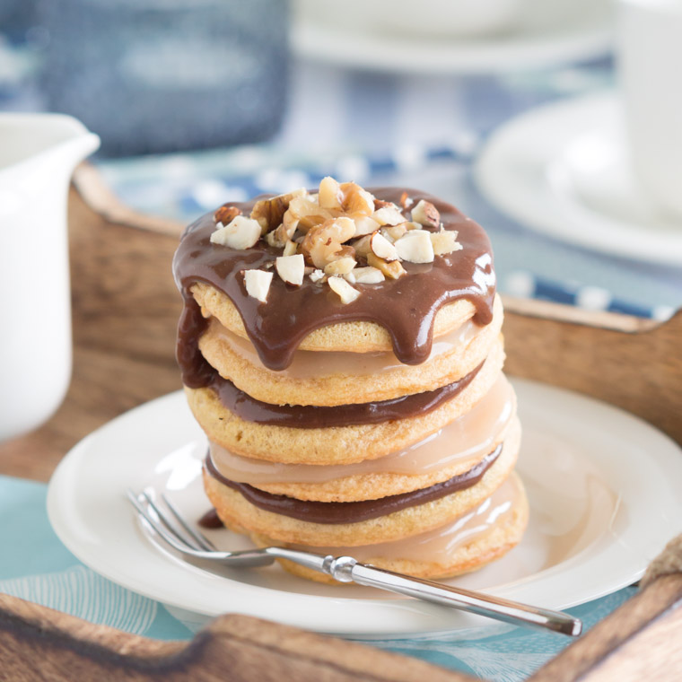 Plättar på 1 ingrediens med snabb dulce de leche, av Anna Winér